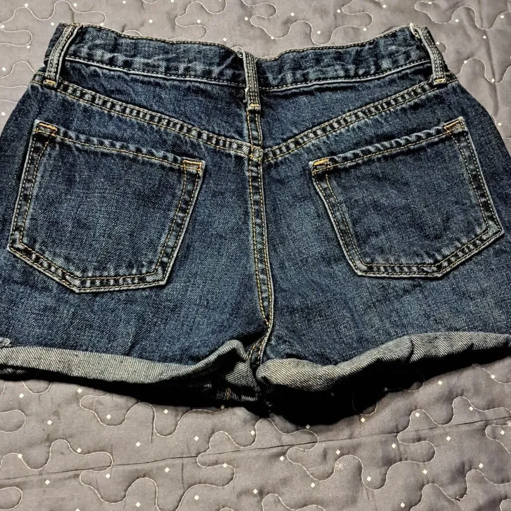 Old Navy button fly jean shorts size 10